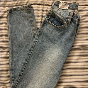Brandy Melville High Waist Jeans